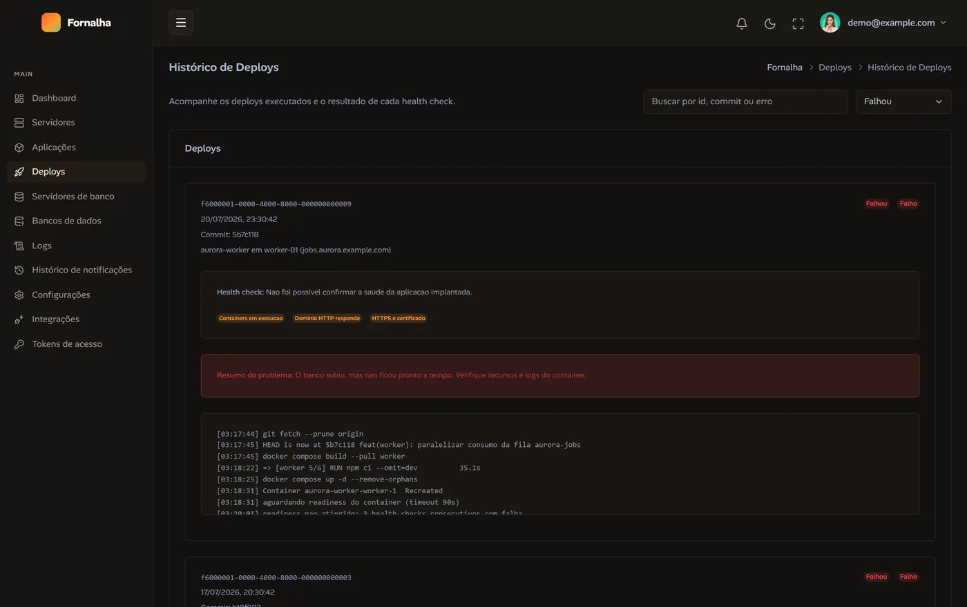 Histórico de deploys filtrado em falhou, com log completo e resumo do problema